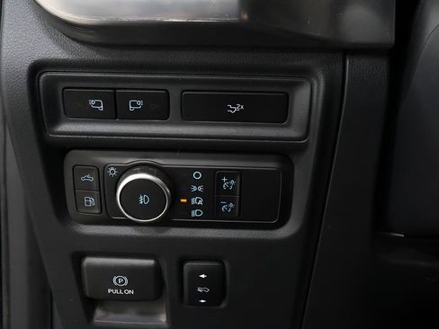 Used 2022 Ford F150 Lariat w/ Equipment Group 502A High AWD/4WD image 19