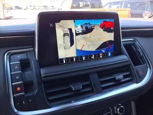 Used 2023 GMC Yukon SLT w/ SLT Premium Package image 30