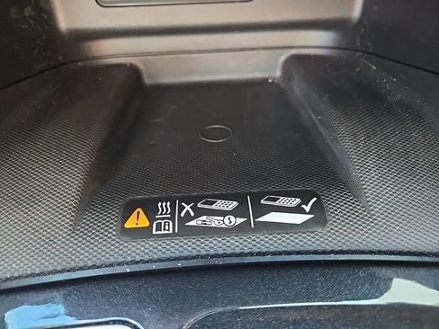 Used 2024 Chevrolet Equinox Premier AWD/4WD image 61