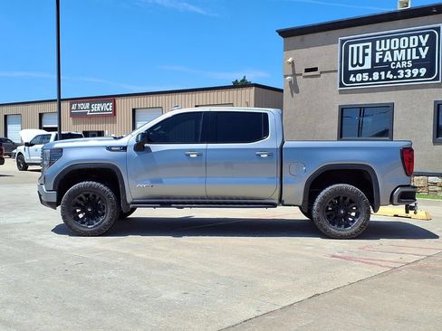 Used 2024 GMC Sierra 1500 AT4 w/ AT4 Premium Package AWD/4WD image 2