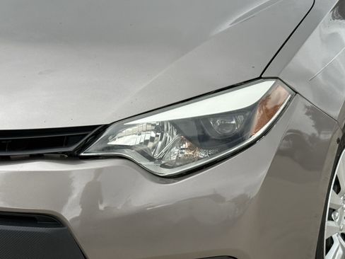 Used 2015 Toyota Corolla LE FWD image 11
