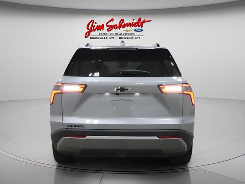 New 2026 Chevrolet Equinox LT w/ Convenience Package II FWD image 5