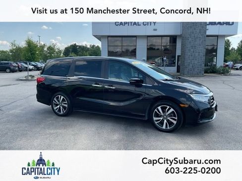 Used 2023 Honda Odyssey Touring image 1