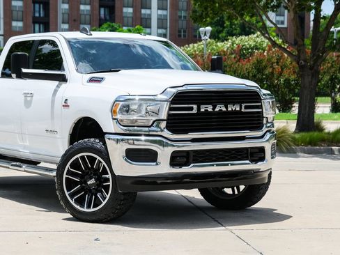 Used 2019 RAM 2500 Big Horn AWD/4WD image 3