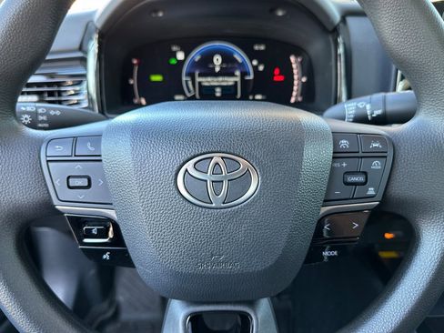 Used 2025 Toyota Camry LE image 23