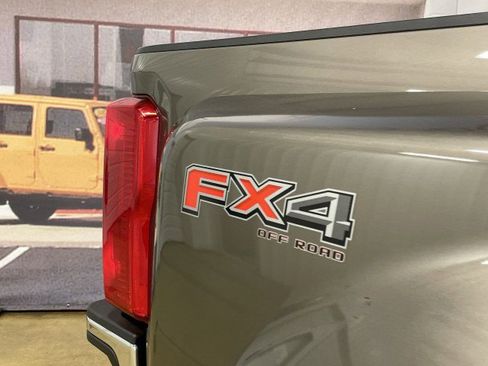 Used 2023 Ford F350 XL w/ FX4 Off-Road Package image 31