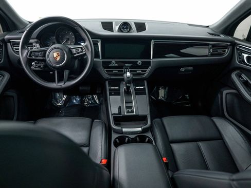 Certified 2024 Porsche Macan AWD/4WD image 12