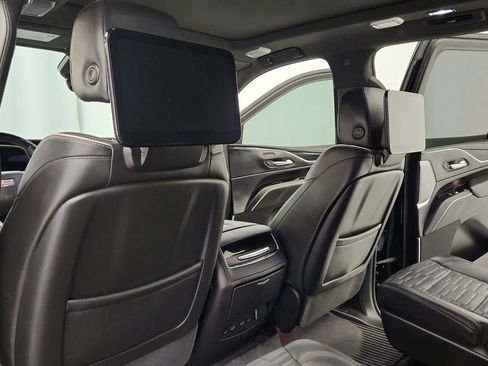 Used 2023 Cadillac Escalade ESV V w/ Heavy-Duty Trailer Package image 37