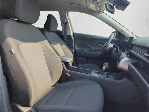 Used 2025 Hyundai Kona SEL FWD image 29