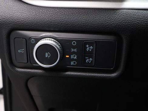 Certified 2020 Ford Explorer XLT w/ Equipment Group 202A image 27