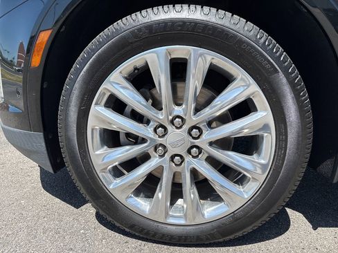 Used 2017 Cadillac XT5 Platinum w/ Driver Assist Package AWD/4WD image 47