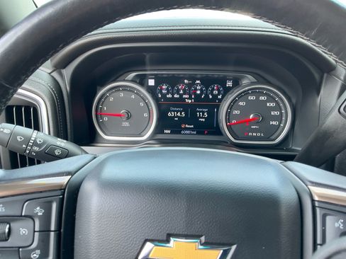 Used 2022 Chevrolet Silverado 1500 High Country AWD/4WD image 12