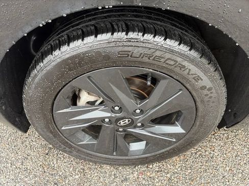 Used 2023 Hyundai Elantra SEL w/ Winter Weather Package FWD image 12