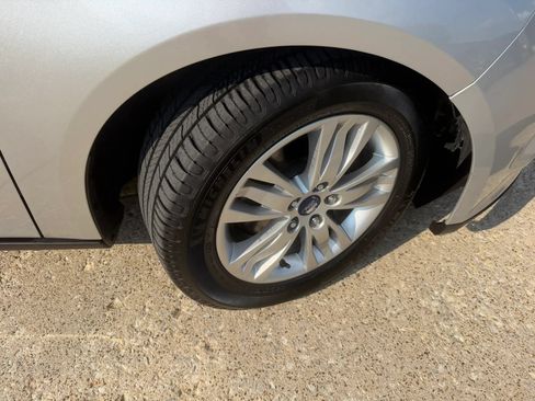 Used 2012 Ford Focus SEL FWD image 9