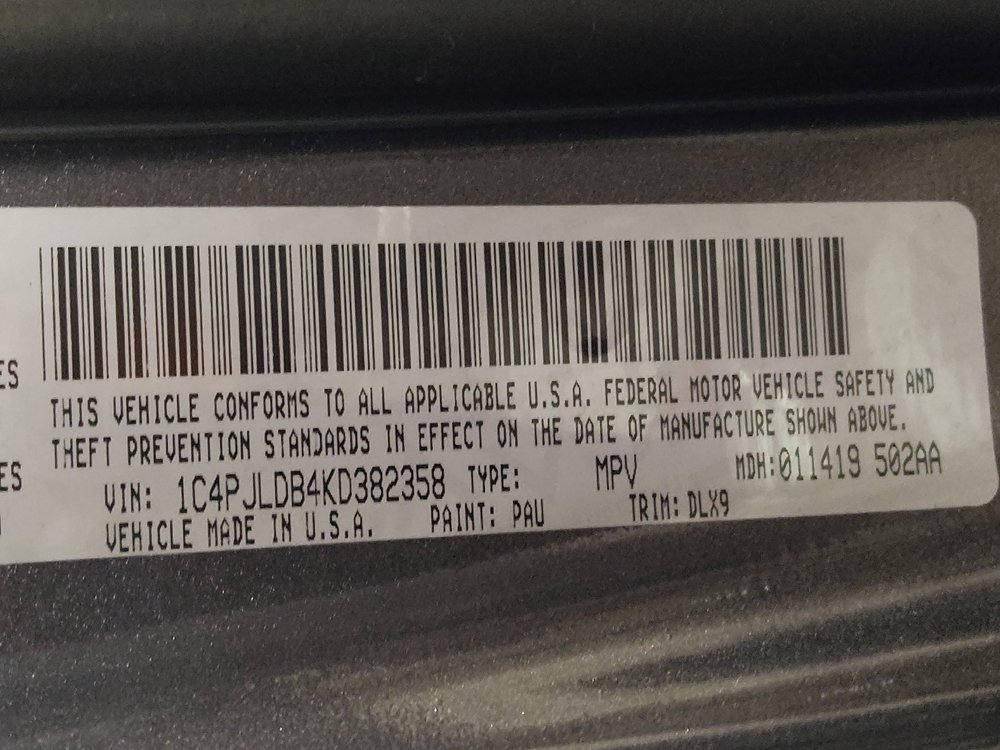 Used 2019 Jeep Cherokee Limited FWD image 33