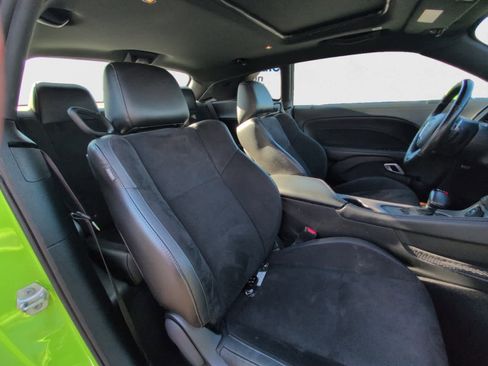 Used 2023 Dodge Challenger R/T w/ Plus Package image 18