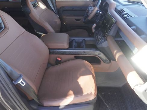 New 2026 Land Rover Defender 110 OCTA image 24