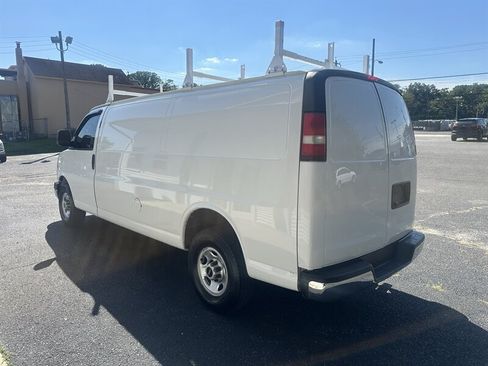 Used 2016 GMC Savana 2500 Extended w/ Chrome Appearance Package RWD image 6