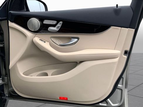 Certified 2021 Mercedes-Benz GLC 300 image 22