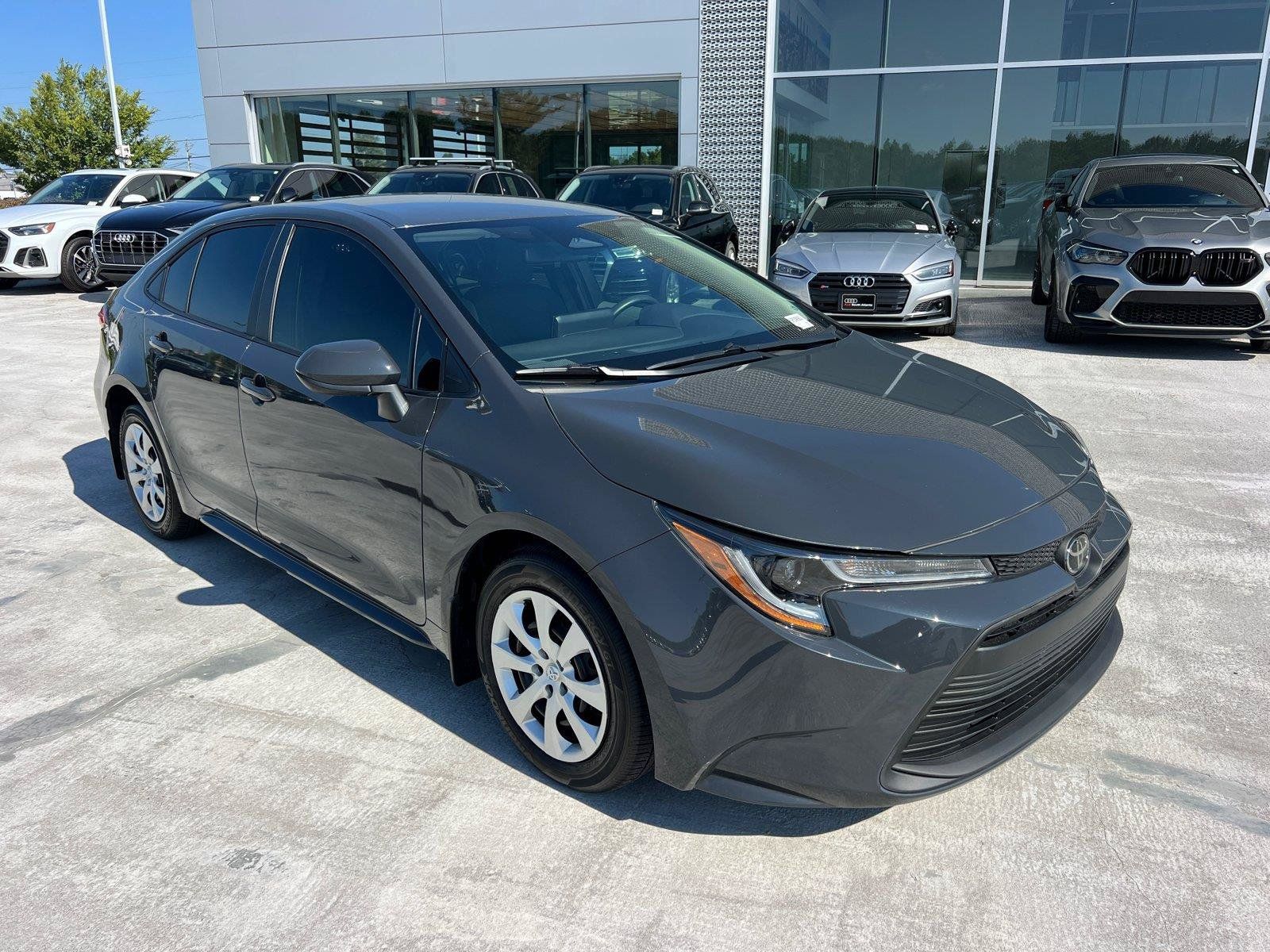 Used 2025 Toyota Corolla LE FWD image 3