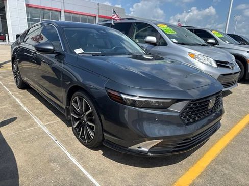 Used 2023 Honda Accord Touring image 12