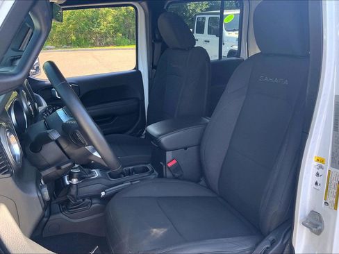 Used 2019 Jeep Wrangler Unlimited Sahara w/ Safety Group AWD/4WD image 8