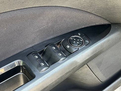 Used 2016 Ford Fusion SE FWD image 18