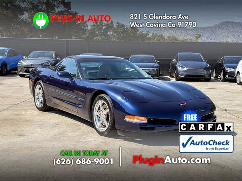 Used 2001 Chevrolet Corvette Coupe w/ Preferred Equipment Group2 RWD image 4