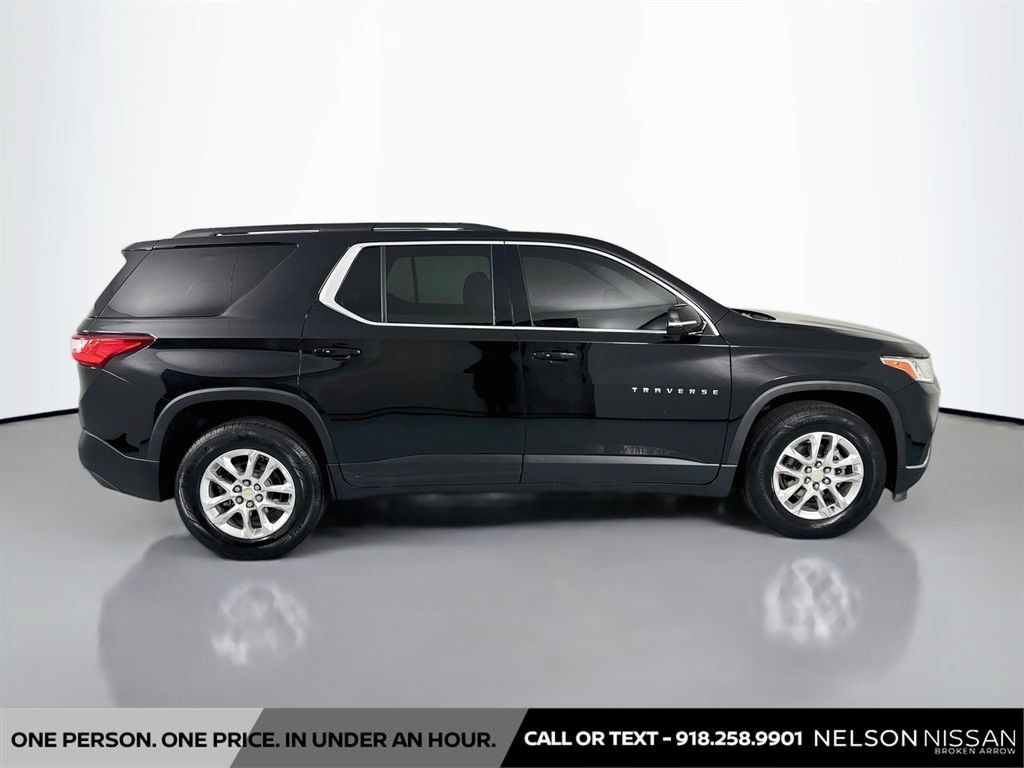 Used 2021 Chevrolet Traverse LT FWD image 4