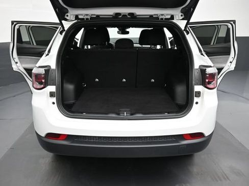Used 2025 Jeep Compass Sport AWD/4WD image 13