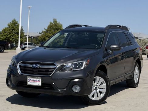 Used 2018 Subaru Outback 2.5i Premium AWD/4WD image 2