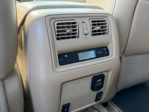 Used 2015 Nissan Pathfinder Platinum w/ Cargo Package FWD image 21