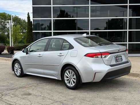 Used 2025 Toyota Corolla LE w/ LE Premium Package AWD/4WD image 5