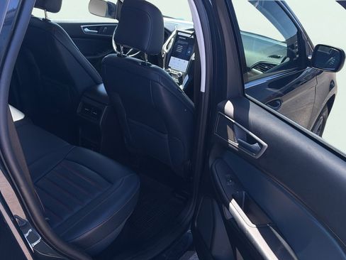 Certified 2022 Ford Edge SEL w/ Sport Appearance Package AWD/4WD image 14