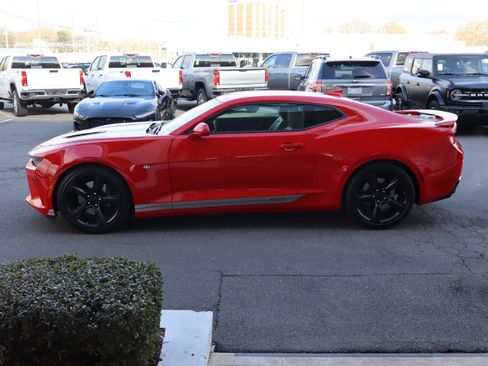 Used 2018 Chevrolet Camaro SS image 7