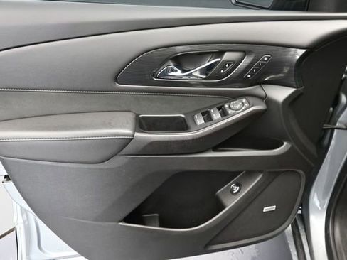 Used 2023 Chevrolet Traverse High Country w/ LPO, Floor Liner Package FWD image 28