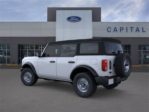 New 2025 Ford Bronco 4-Door image 4