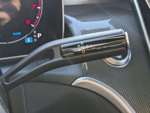 Certified 2025 Mercedes-Benz GLC 300 image 10