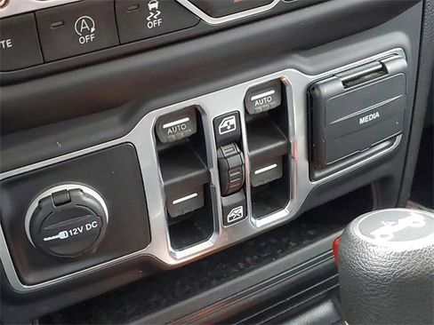 Used 2019 Jeep Wrangler Unlimited Sport S image 17