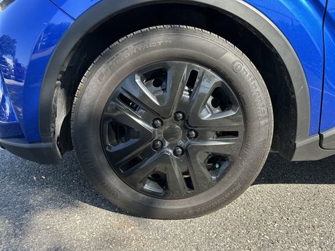 Used 2020 Toyota C-HR LE FWD image 14