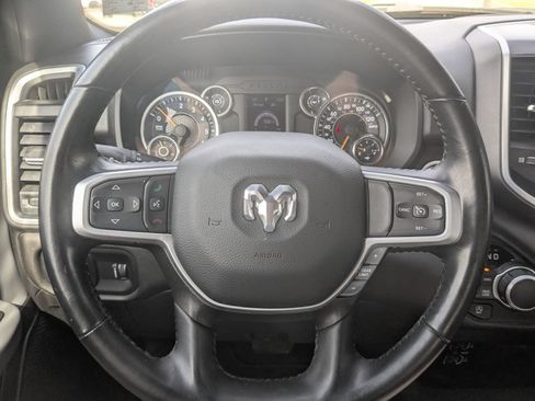 Used 2022 RAM 1500 Big Horn AWD/4WD image 18