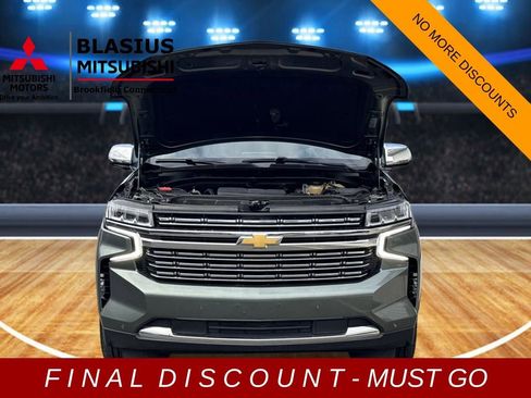 Used 2023 Chevrolet Suburban Premier image 23