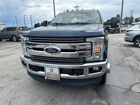 Used 2019 Ford F350 Lariat w/ Lariat Ultimate Package AWD/4WD image 4