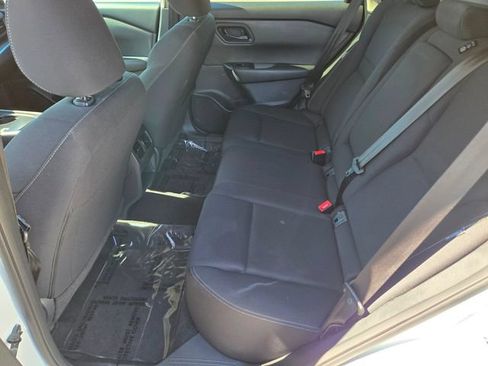 Used 2024 Nissan Rogue S FWD image 14