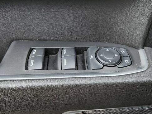 Used 2025 Chevrolet Silverado 1500 LT image 16