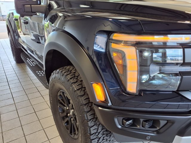 Used 2025 Ford F150 Raptor AWD/4WD image 55