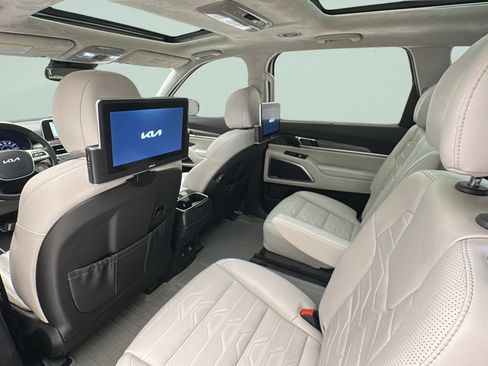 Used 2022 Kia Telluride SX w/ SX Prestige Package AWD/4WD image 9