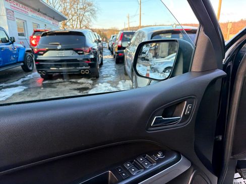 Used 2019 Chevrolet Colorado LT w/ Luxury Package, Chrome image 16