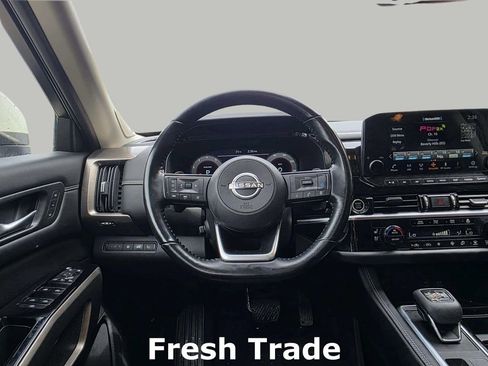 Used 2023 Nissan Pathfinder Platinum w/ Lighting Package (N93) AWD/4WD image 14