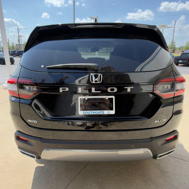 New 2026 Honda Pilot Elite image 4